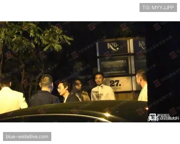 林丹出门像邻家大叔，手里那只包让我怀疑自己是不是看错剧本